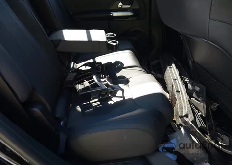 2025 Mercedes-Benz Glb 250 z USA, uszkodzony, nr VIN W1N4M4GB8SW416469